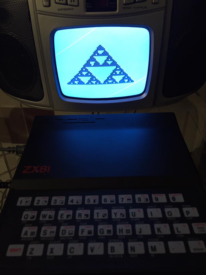 Triangolo di Sierpinski in esecuzione su Sinclair ZX81